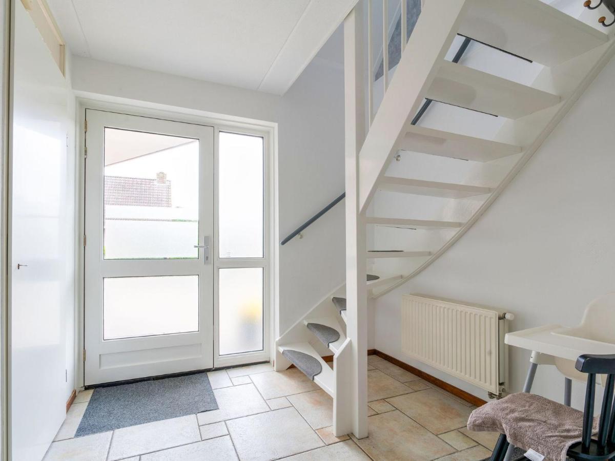 Captivating Holiday Home In Zeewolde Near Forest 외부 사진